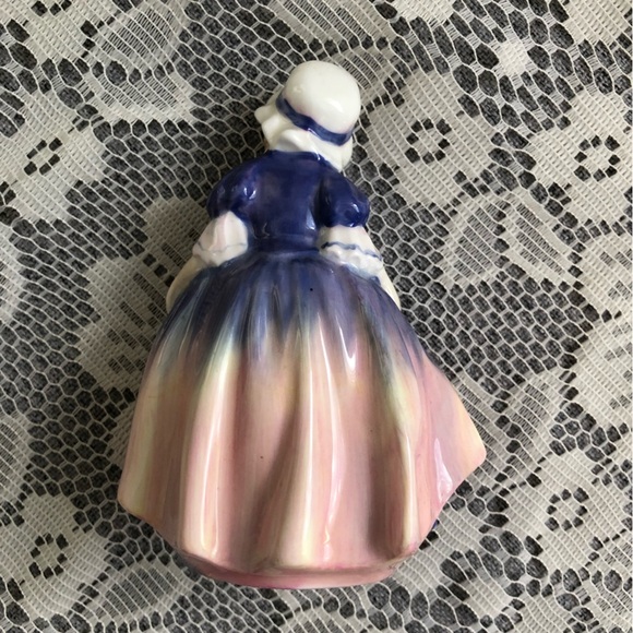 Royal Doulton Pink Blue Maid Figurine. Dinky Do - Picture 8 of 11
